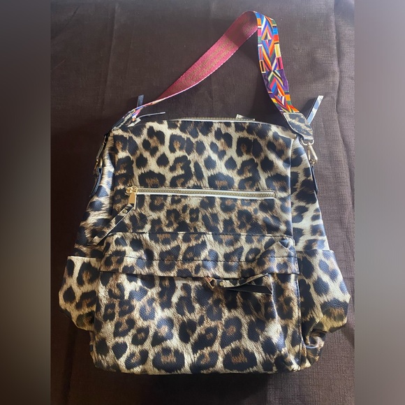 Handbags - NWOT backpack with shoulder strap and convertible bag